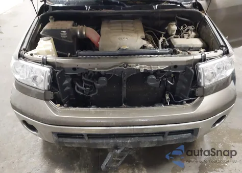 2010 Toyota Tundra Grade 4.6L V8 z USA, uszkodzony, nr VIN 5TFUM5F11AX003730